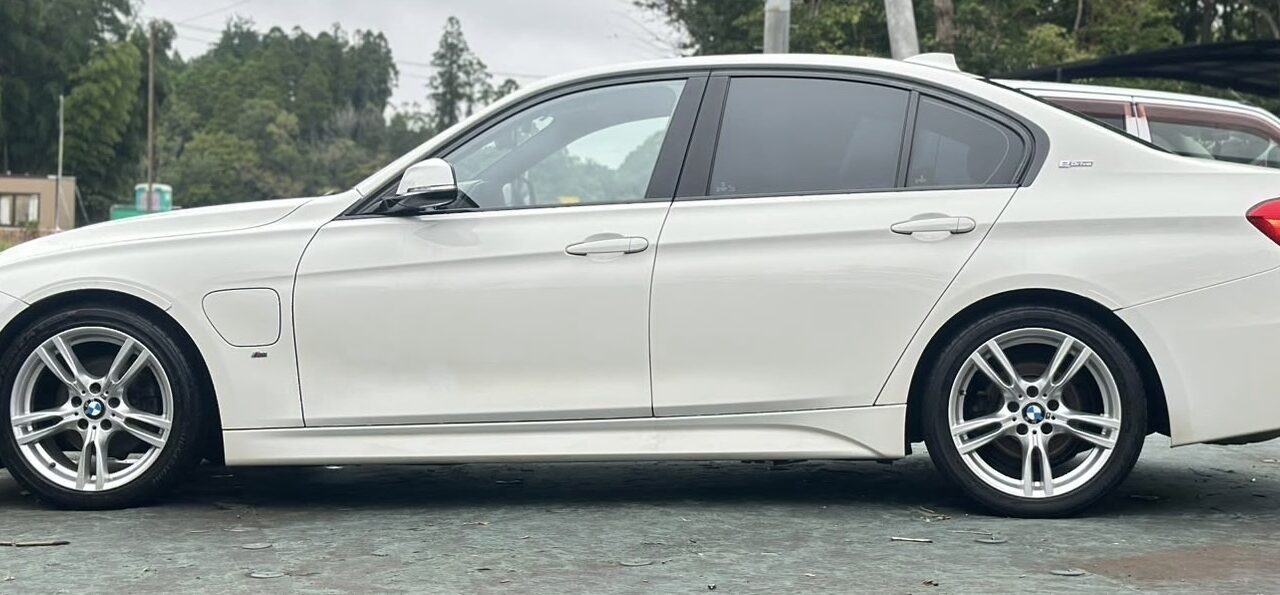 BMW 330e M sports